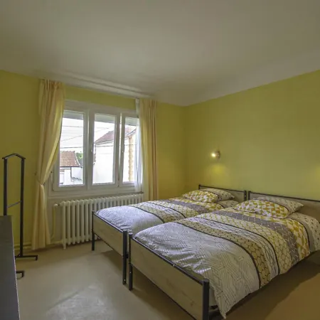 Saint-julien-les-villas, 3 Pieces, 5 Personnes - Fr-1-543-215 *