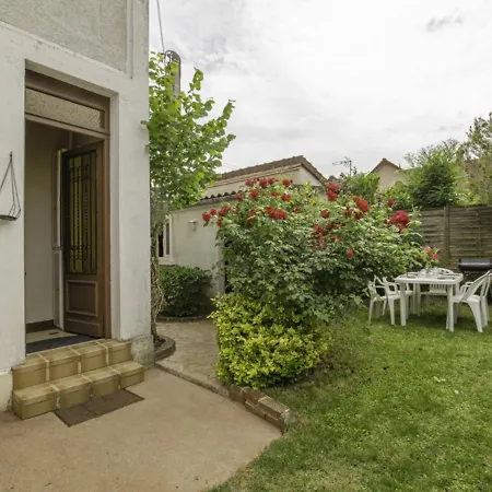 Casa de Férias Saint-julien-les-villas, 3 Pieces, 5 Personnes - Fr-1-543-215 Saint-Julien-les-Villas